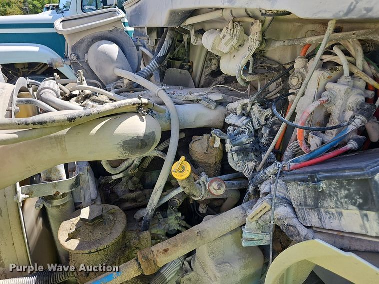 image for item EJ5830 2006 International  4400 dump truck