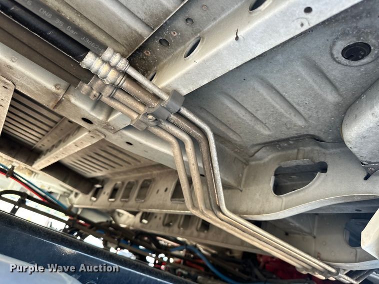 image for item EJ8859 2020 International  LT625  semi truck