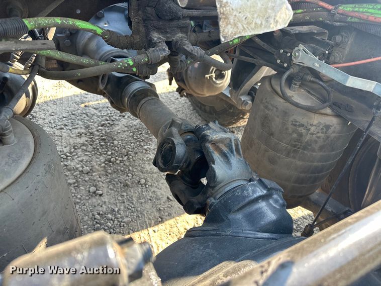 image for item EJ8859 2020 International  LT625  semi truck