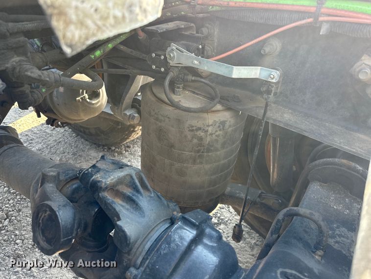 image for item EJ8859 2020 International  LT625  semi truck