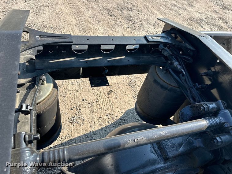 image for item EJ8859 2020 International  LT625  semi truck