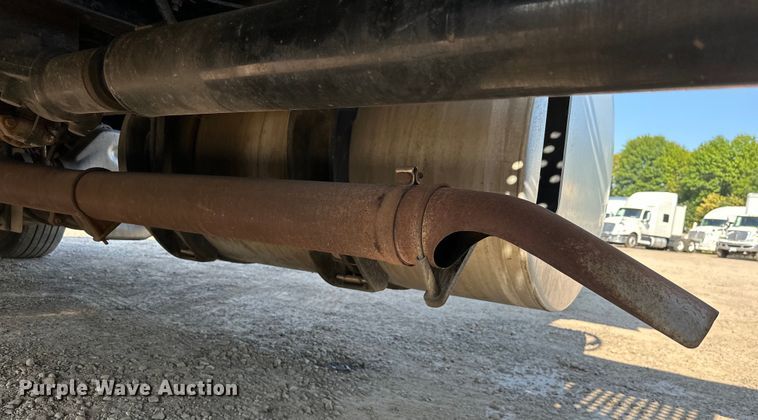 image for item EJ8859 2020 International  LT625  semi truck