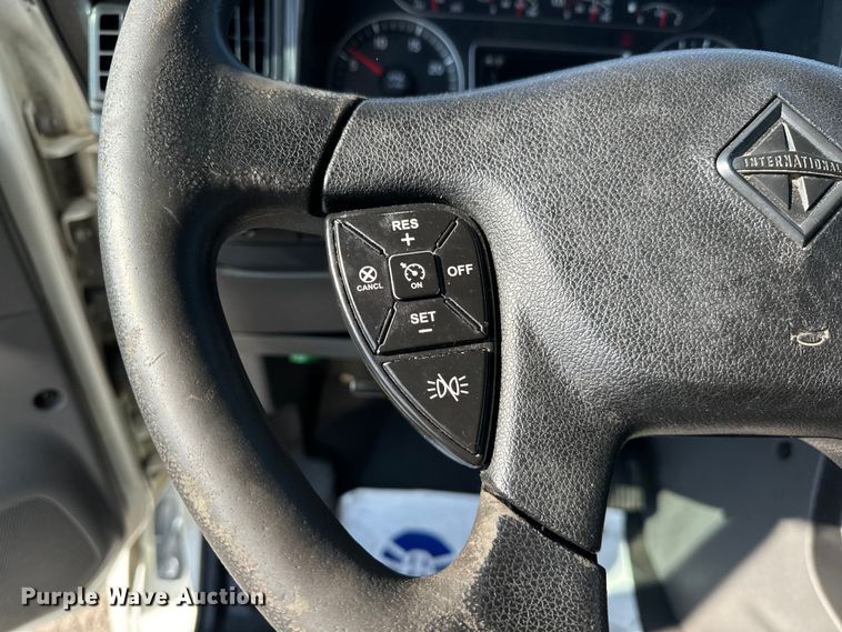 image for item EJ8859 2020 International  LT625  semi truck