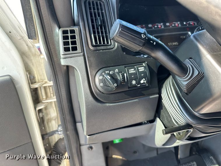 image for item EJ8859 2020 International  LT625  semi truck