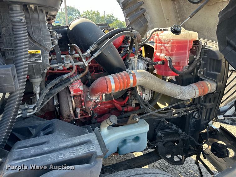 image for item EJ8859 2020 International  LT625  semi truck