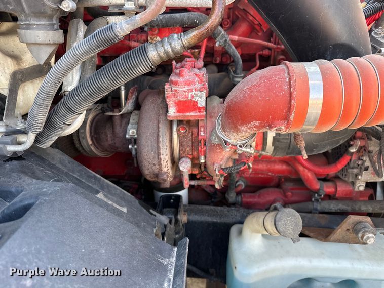 image for item EJ8859 2020 International  LT625  semi truck