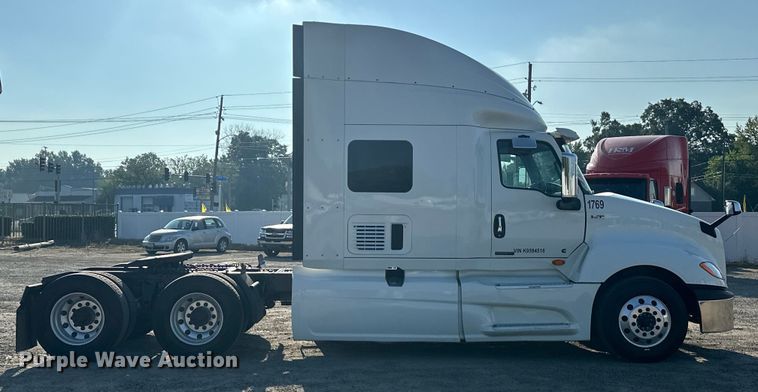 image for item EJ8860 2019 International  LT625  semi truck