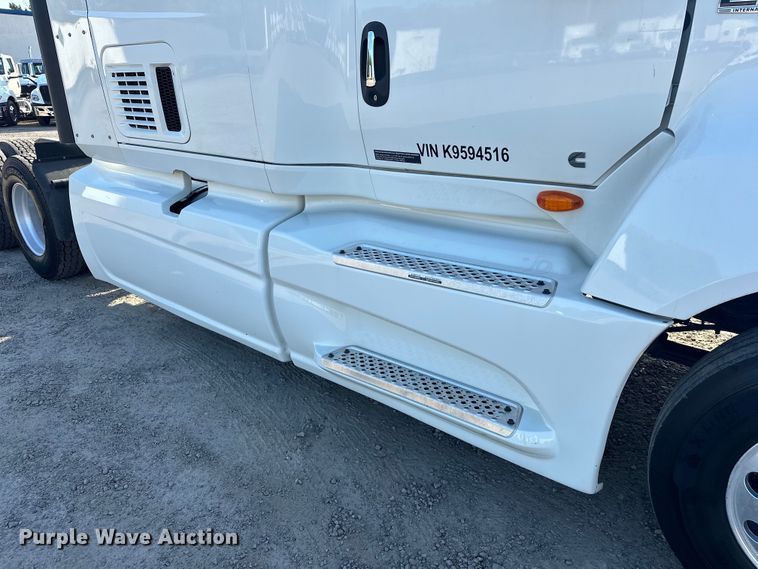 image for item EJ8860 2019 International  LT625  semi truck