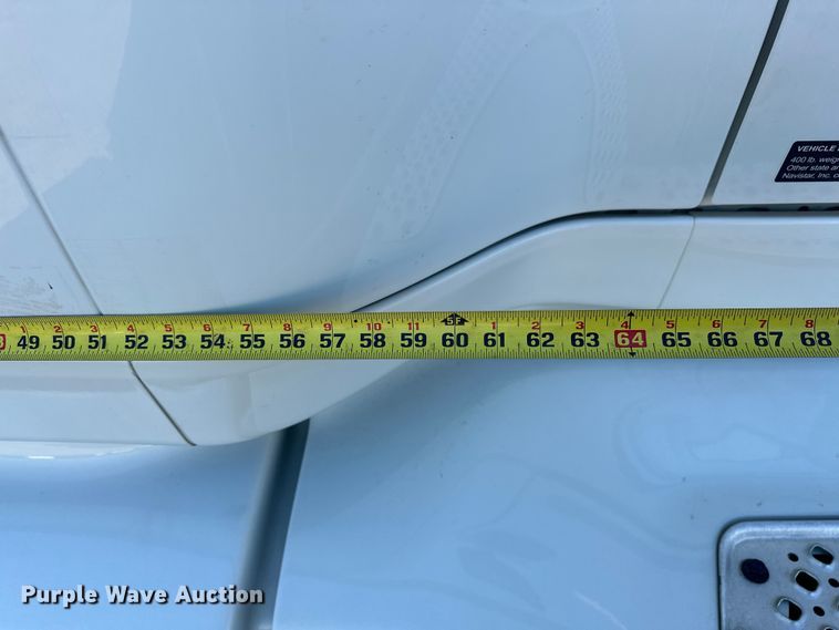 image for item EJ8860 2019 International  LT625  semi truck