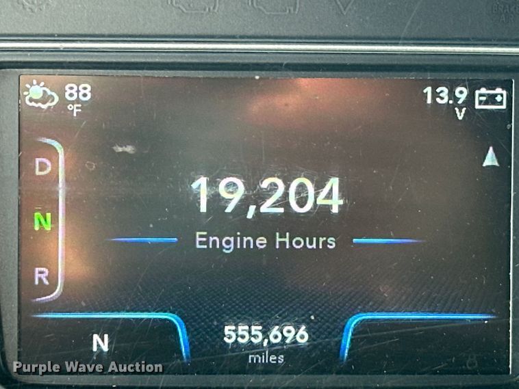 image for item EJ8860 2019 International  LT625  semi truck