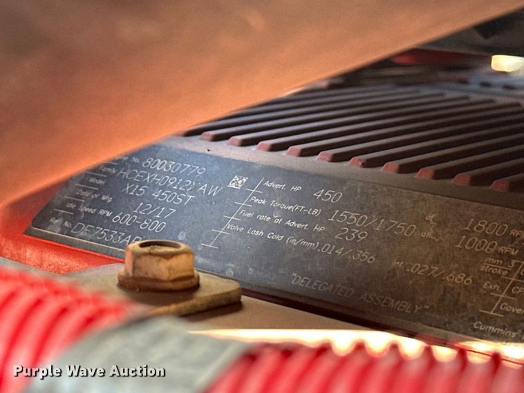 image for item EJ8860 2019 International  LT625  semi truck