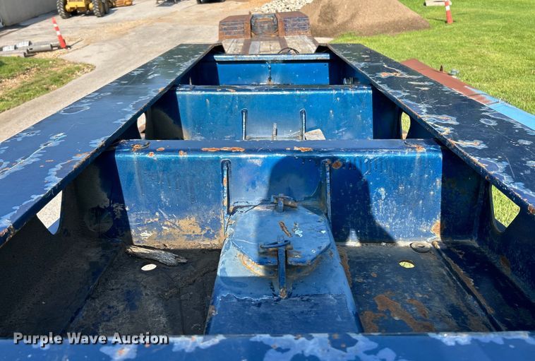 image for item EK3017 1998 Trail King HG Series lowboy equipment trailer