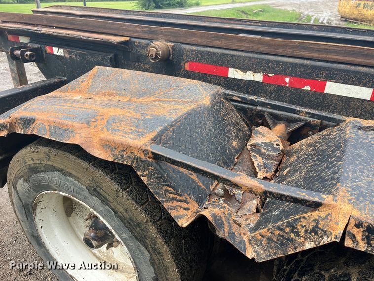 image for item EK8927 2003 Mack RD688SX roll-off container truck