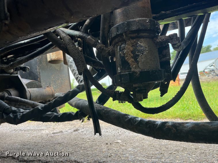 image for item EK8927 2003 Mack RD688SX roll-off container truck