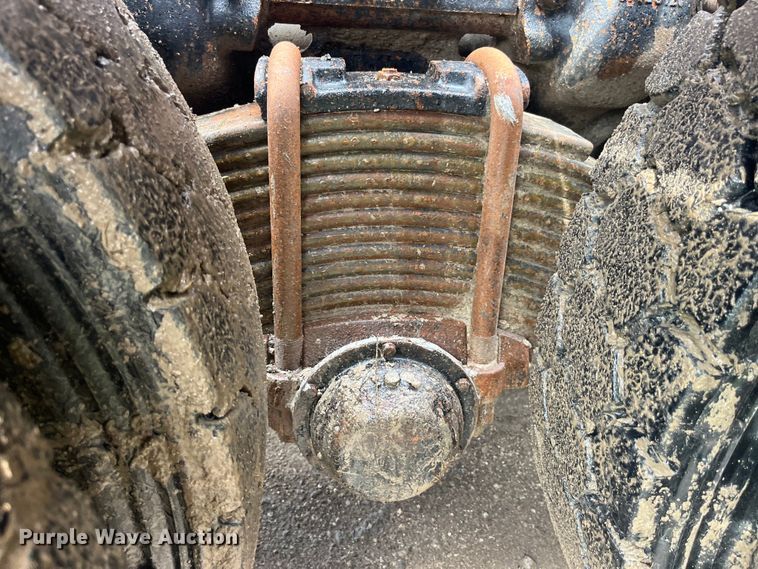 image for item EK8927 2003 Mack RD688SX roll-off container truck