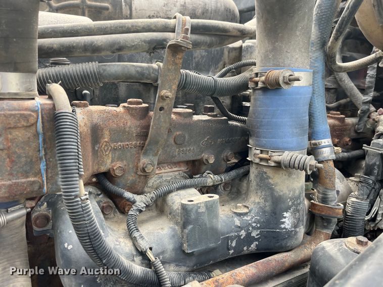 image for item EK8927 2003 Mack RD688SX roll-off container truck