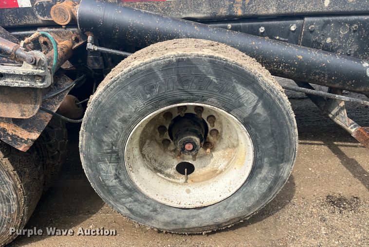 image for item EK8927 2003 Mack RD688SX roll-off container truck