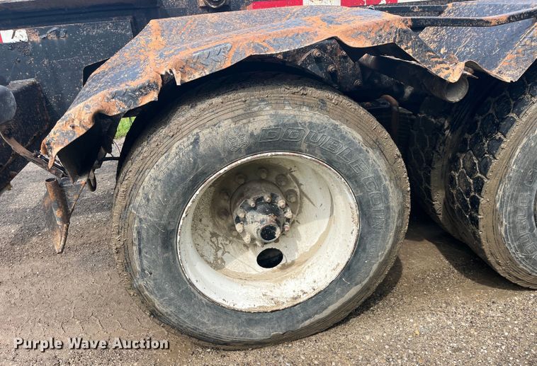 image for item EK8927 2003 Mack RD688SX roll-off container truck