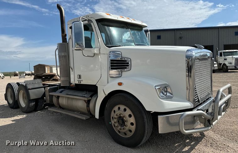 image for item LF9994 2013 Freightliner Coronado 122 semi truck