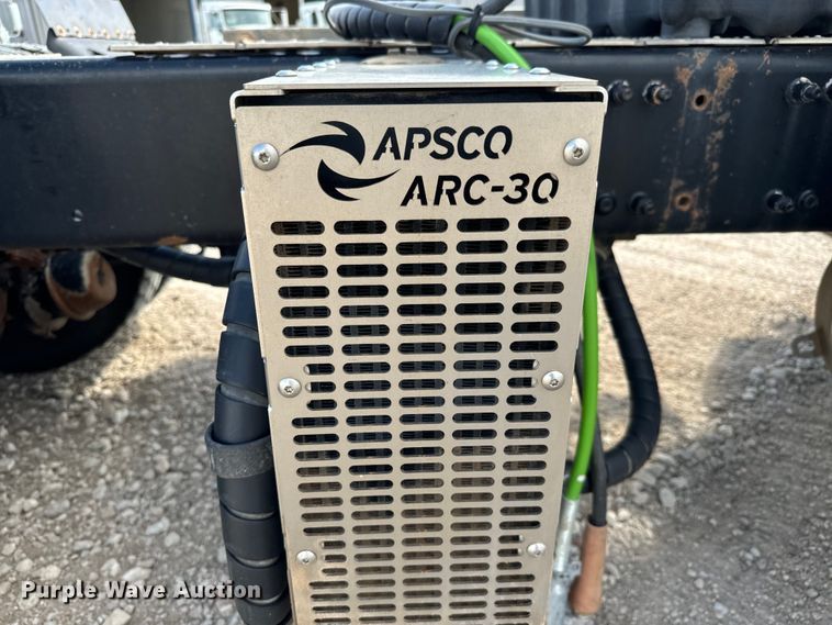 image for item LF9994 2013 Freightliner Coronado 122 semi truck