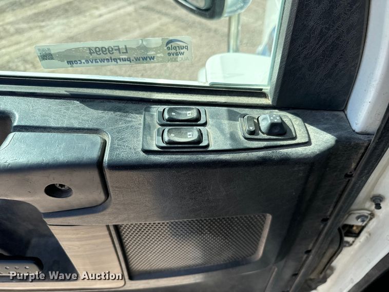 image for item LF9994 2013 Freightliner Coronado 122 semi truck