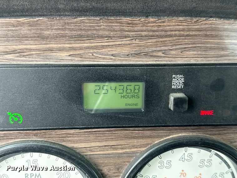 image for item LF9994 2013 Freightliner Coronado 122 semi truck