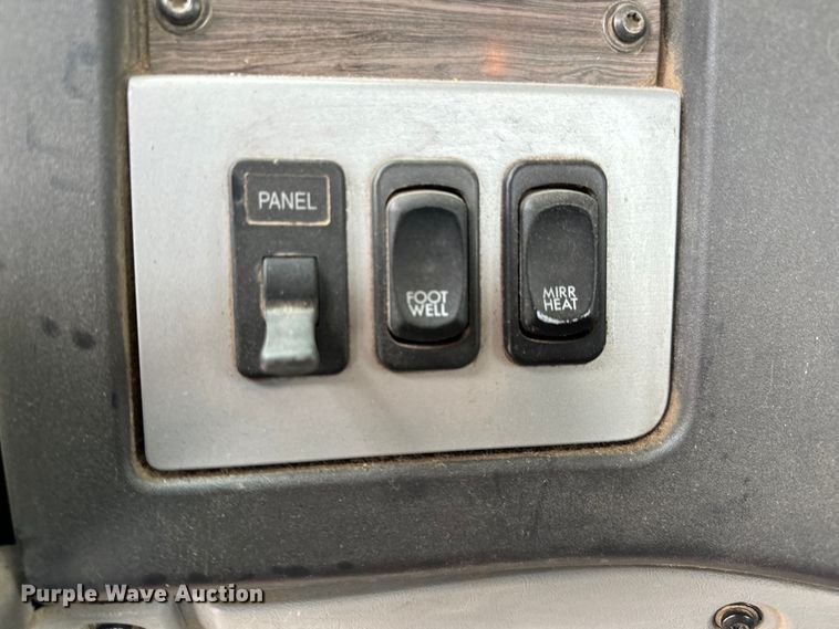 image for item LF9995 2013 Freightliner Coronado 122 semi truck