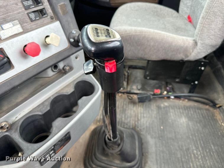 image for item LF9995 2013 Freightliner Coronado 122 semi truck