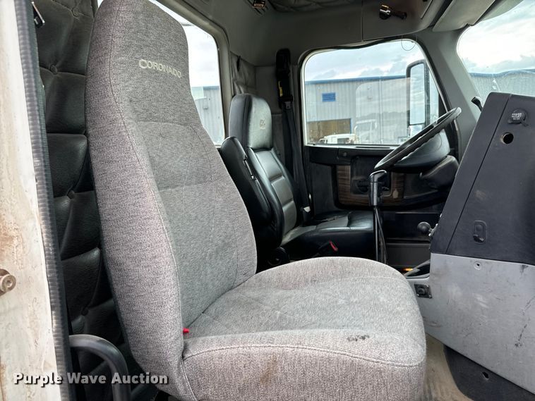 image for item LF9995 2013 Freightliner Coronado 122 semi truck