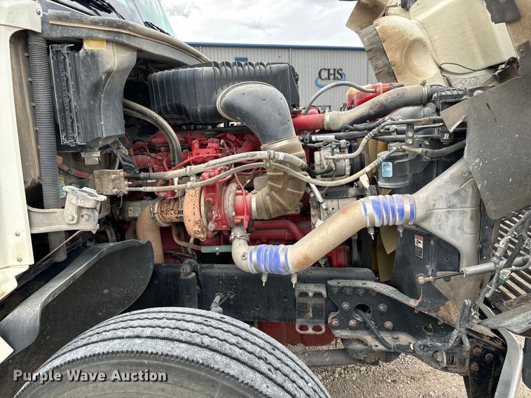 image for item LF9995 2013 Freightliner Coronado 122 semi truck