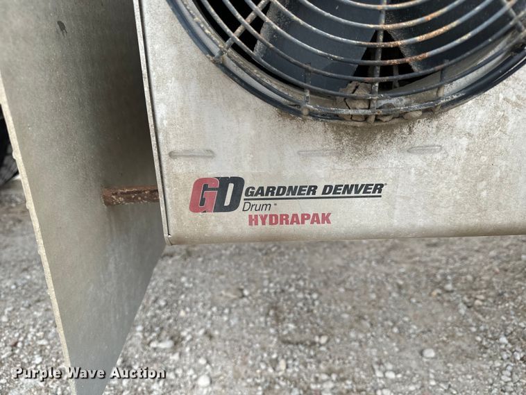 image for item LF9996 2015 Freightliner Coronado 122 semi truck