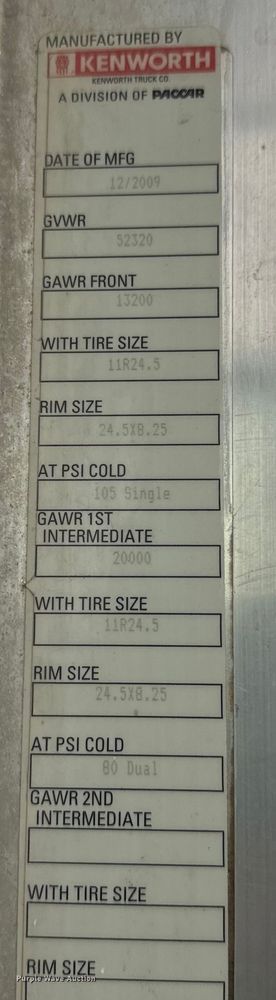 image for item LF9997 2010 Kenworth  T800 semi truck