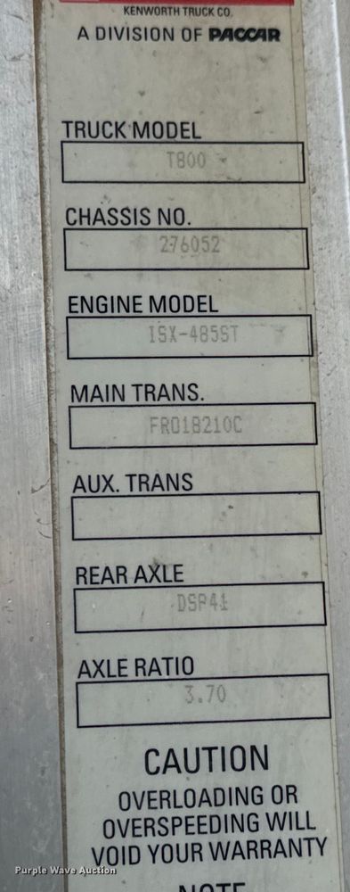 image for item LF9997 2010 Kenworth  T800 semi truck