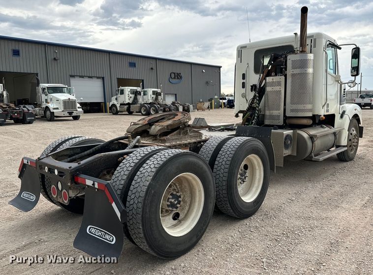 image for item LF9998 2015 Freightliner Coronado 122 semi truck