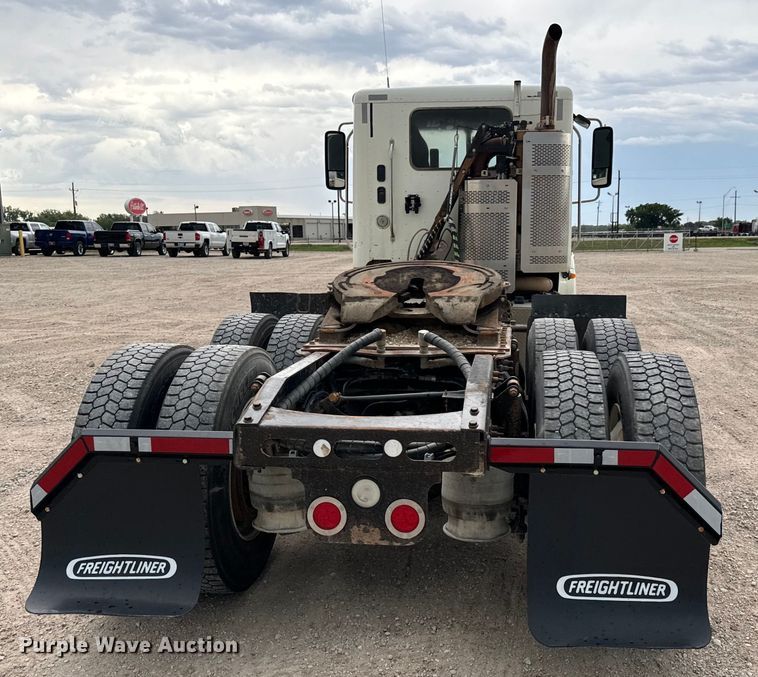 image for item LF9998 2015 Freightliner Coronado 122 semi truck