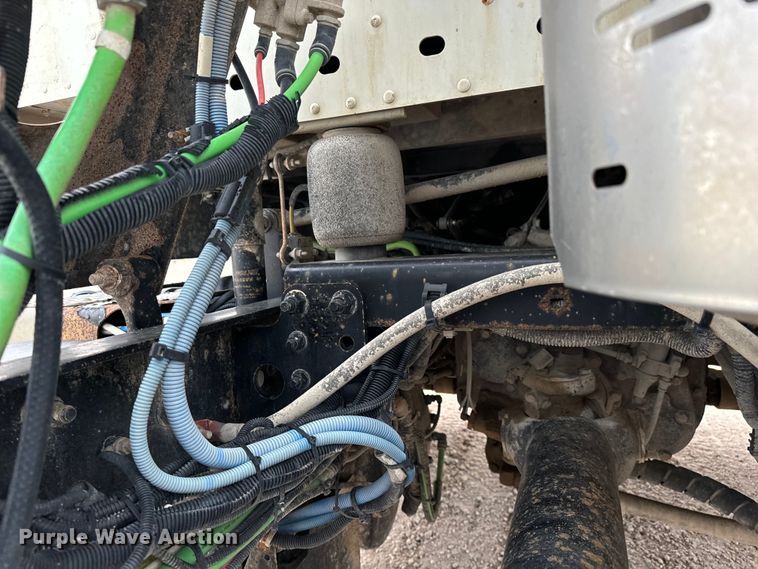 image for item LF9998 2015 Freightliner Coronado 122 semi truck