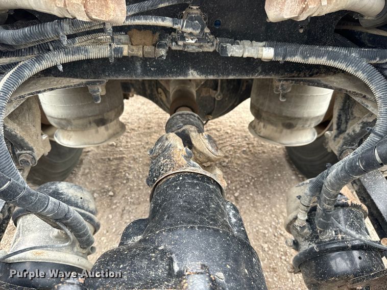 image for item LF9998 2015 Freightliner Coronado 122 semi truck