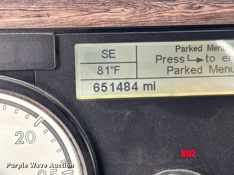 image for item LF9998 2015 Freightliner Coronado 122 semi truck