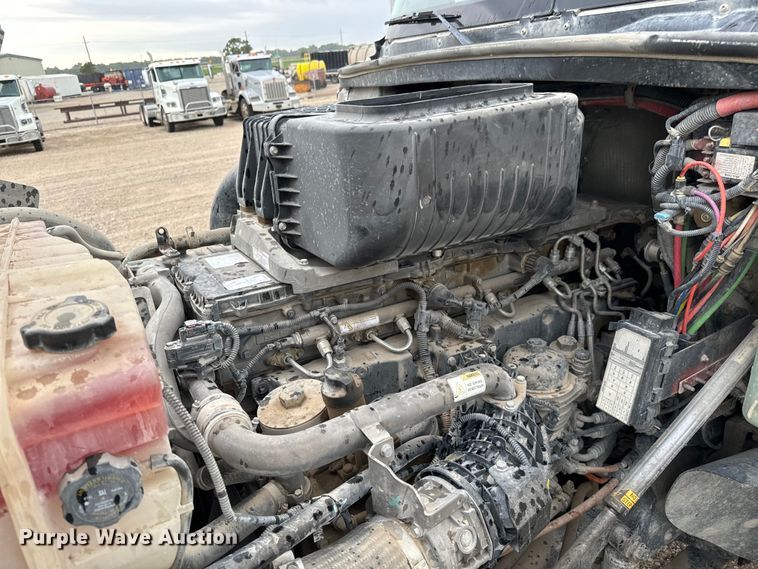 image for item LF9998 2015 Freightliner Coronado 122 semi truck