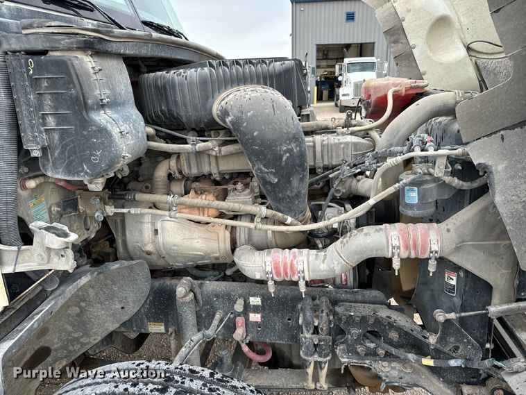 image for item LF9998 2015 Freightliner Coronado 122 semi truck