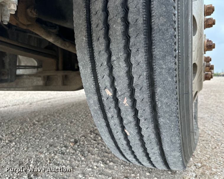 image for item LF9998 2015 Freightliner Coronado 122 semi truck