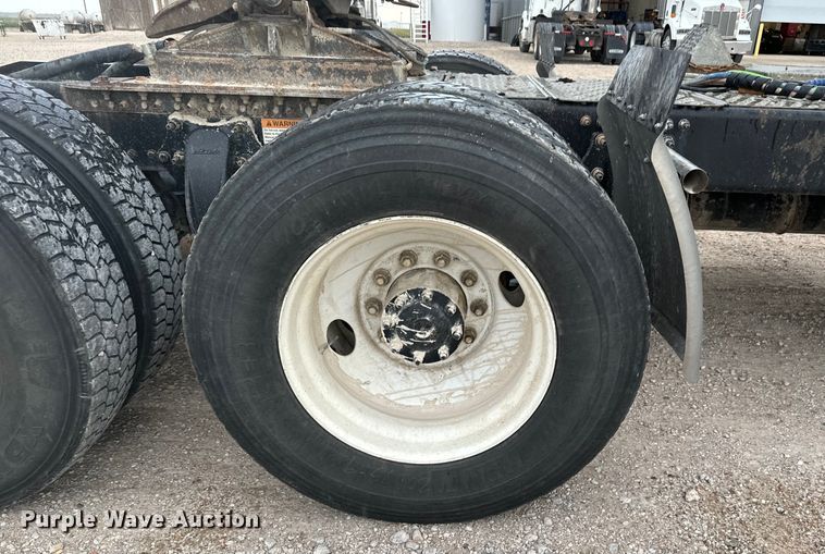 image for item LF9998 2015 Freightliner Coronado 122 semi truck