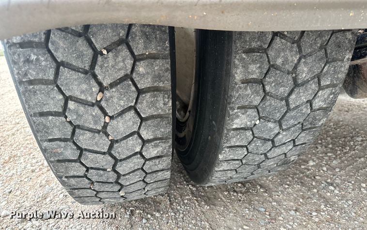 image for item LF9998 2015 Freightliner Coronado 122 semi truck