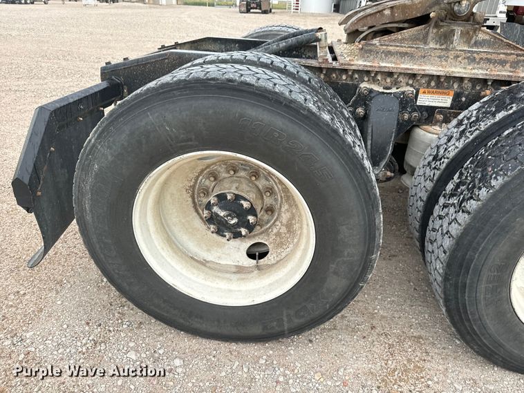 image for item LF9998 2015 Freightliner Coronado 122 semi truck