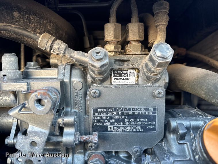 image for item MV9056 2019 Volvo VNL semi truck