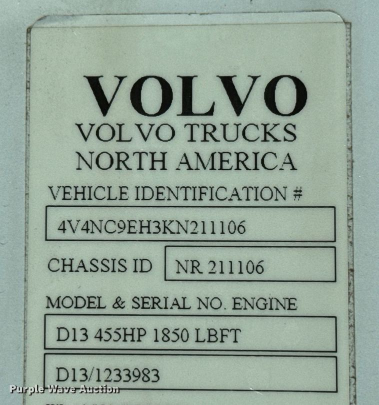 image for item MV9056 2019 Volvo VNL semi truck