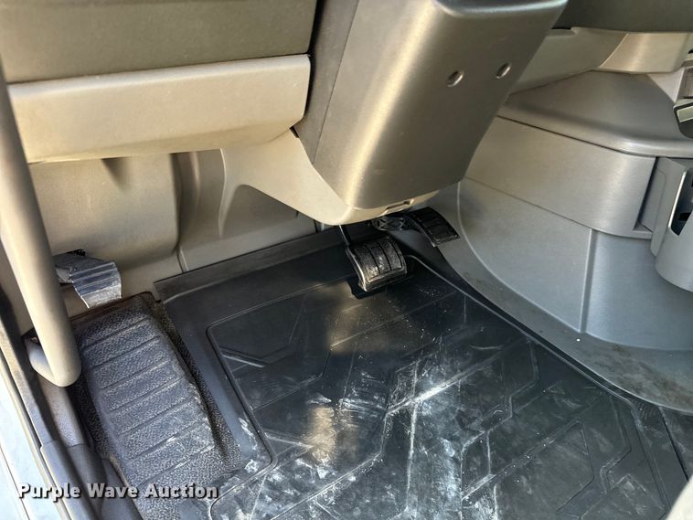 image for item MV9059 2020 Volvo VNL semi truck