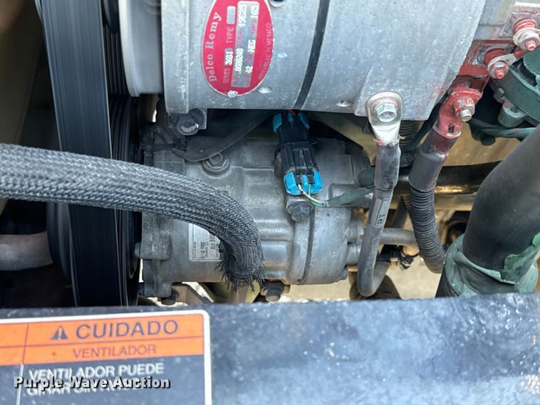 image for item MV9059 2020 Volvo VNL semi truck