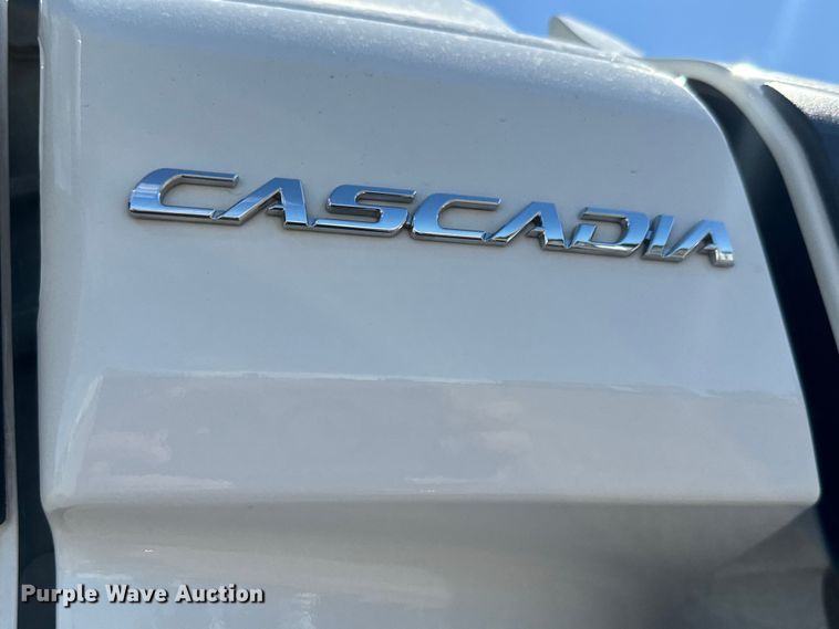 image for item MV9060 2020 Freightliner Cascadia PT126SLP semi truck