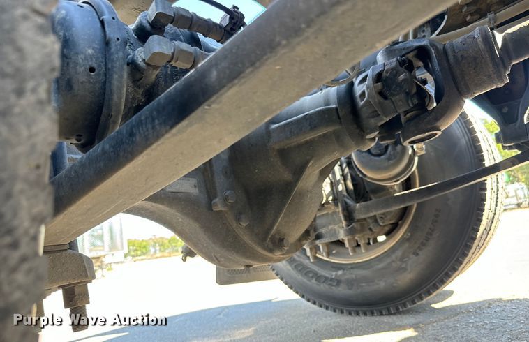 image for item MV9060 2020 Freightliner Cascadia PT126SLP semi truck